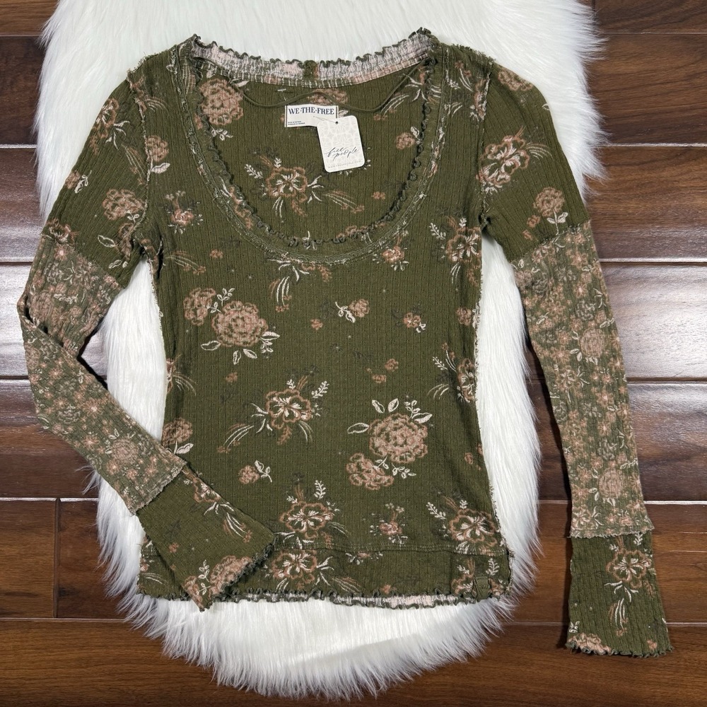 We The Free People Size XS Army Green Floral Clover Printed Thermal Shirt Top